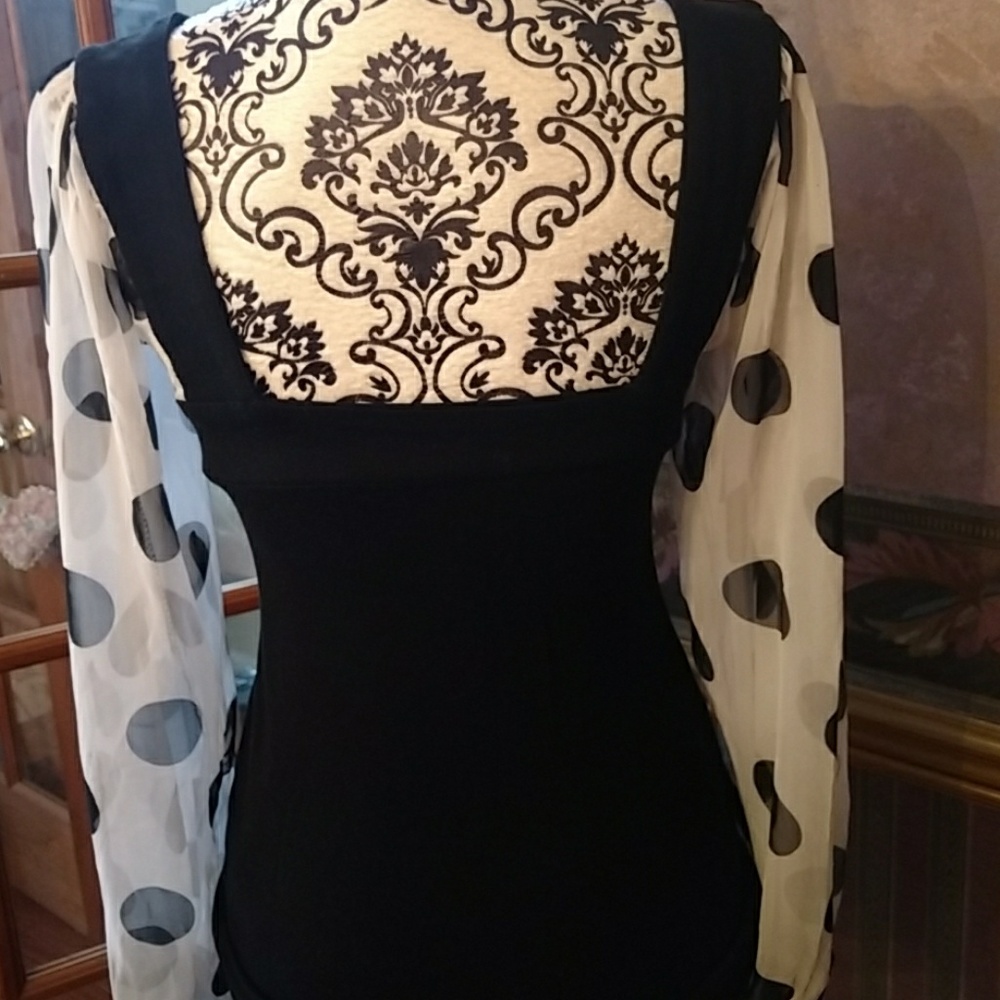 Dress - Picture 2 of 4